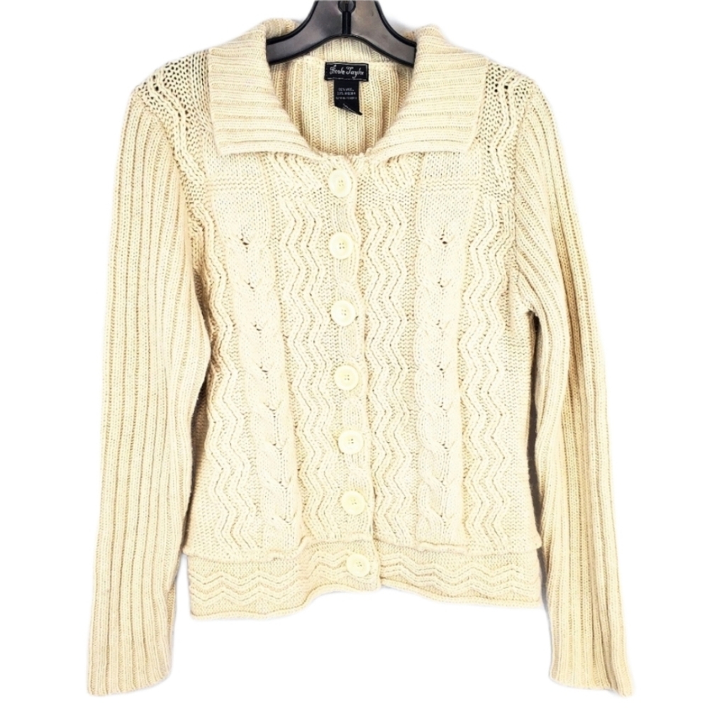 Nicole Taylor long sleeve button sweater cream